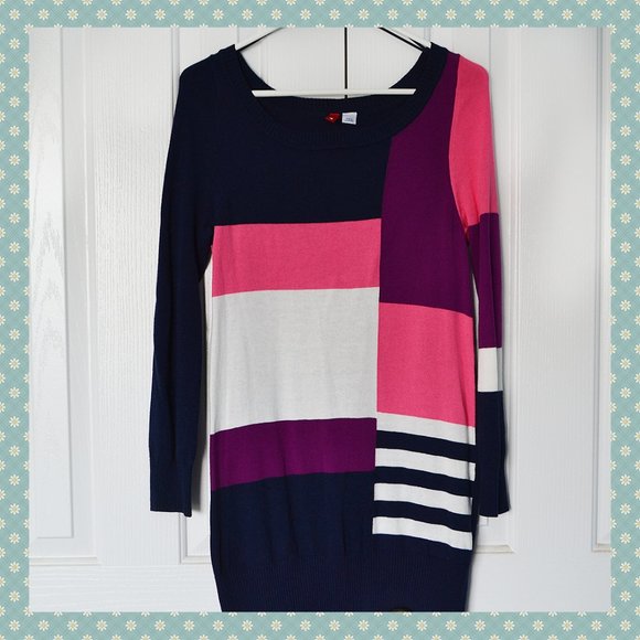 3/$30 - H&M Colourblock Sweater Dress - Picture 4 of 4